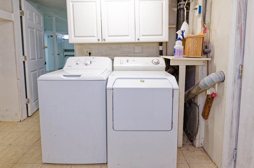 1 Rockland Rd Court Auburn, MA 01501 - Photo 26 of 38 a utility room with dryer and washer