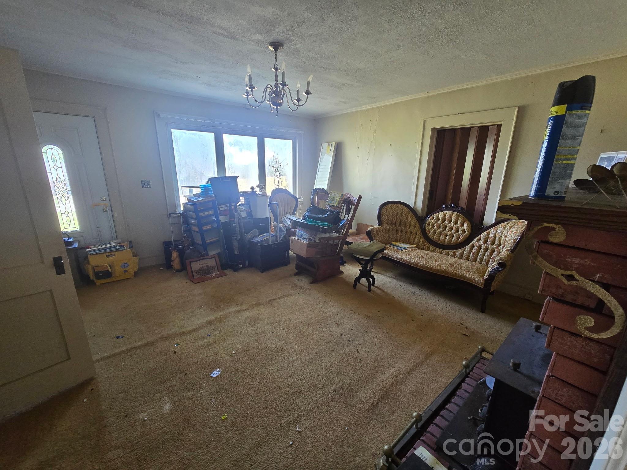 840 Skinner Road Shelby, NC 28152 - Photo 18 of 22 a living room with furniture rug and window
