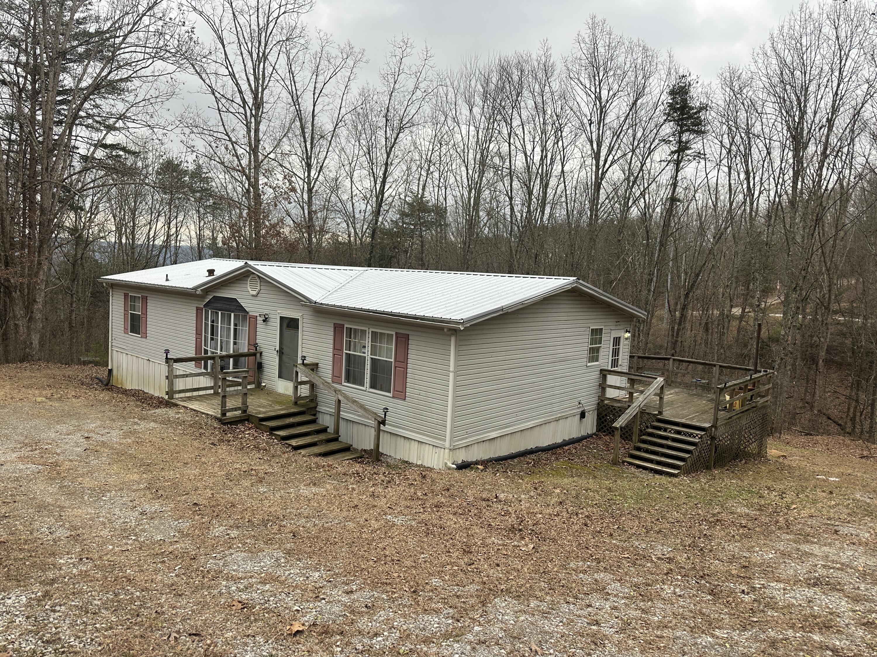 330 Johnson Loop Road Pikeville, TN 37367 - Photo 2 of 23 IMG_7856