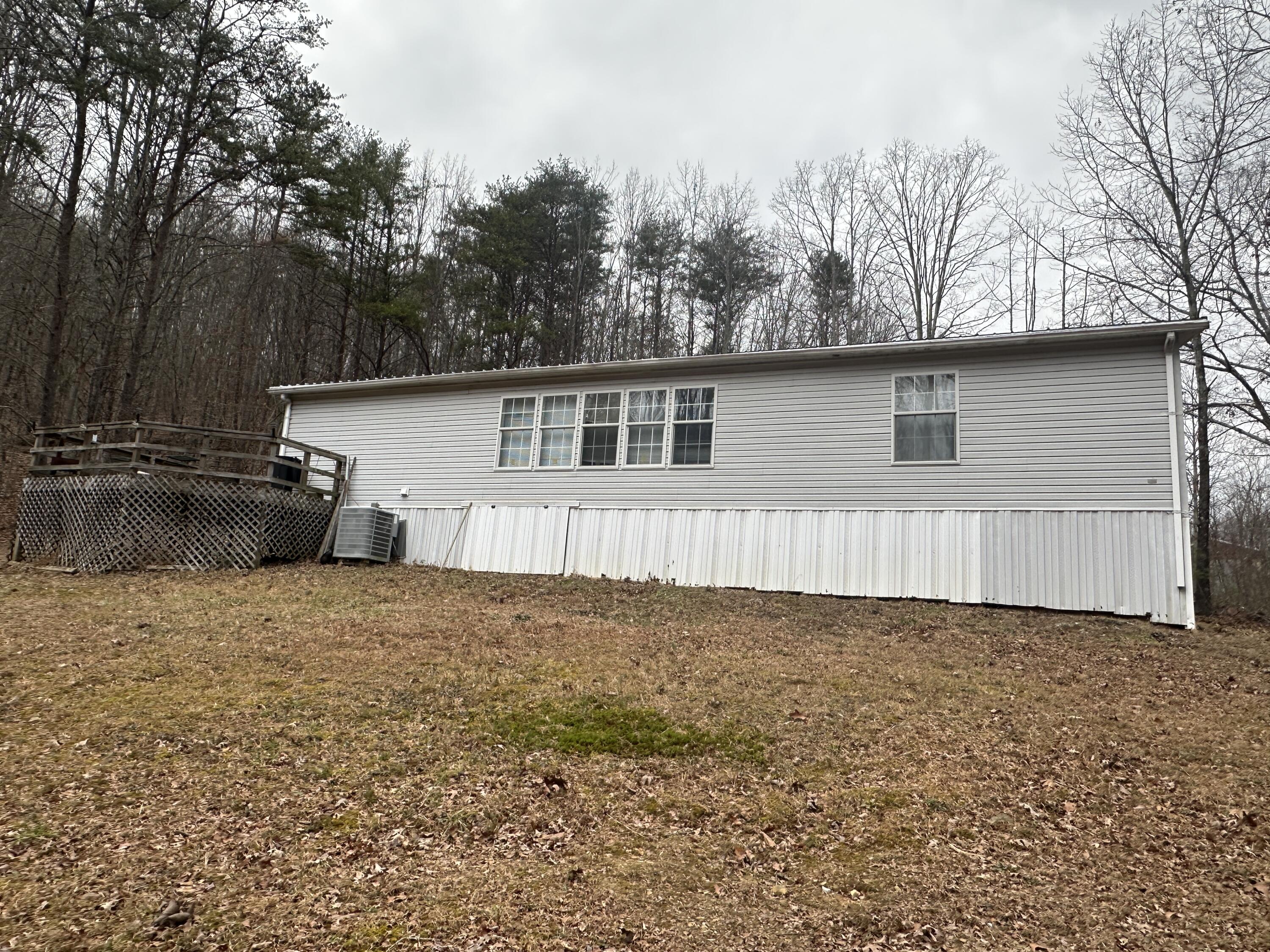 330 Johnson Loop Road Pikeville, TN 37367 - Photo 3 of 23 IMG_7861