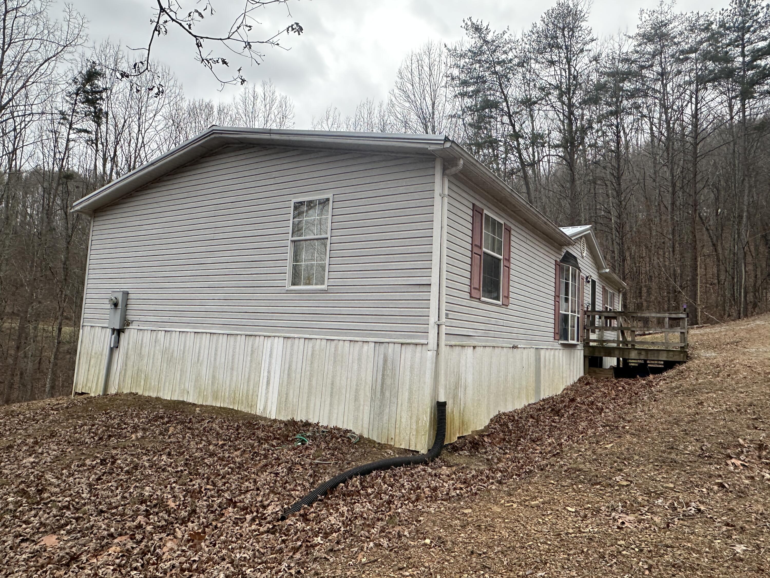 330 Johnson Loop Road Pikeville, TN 37367 - Photo 4 of 23 IMG_7860