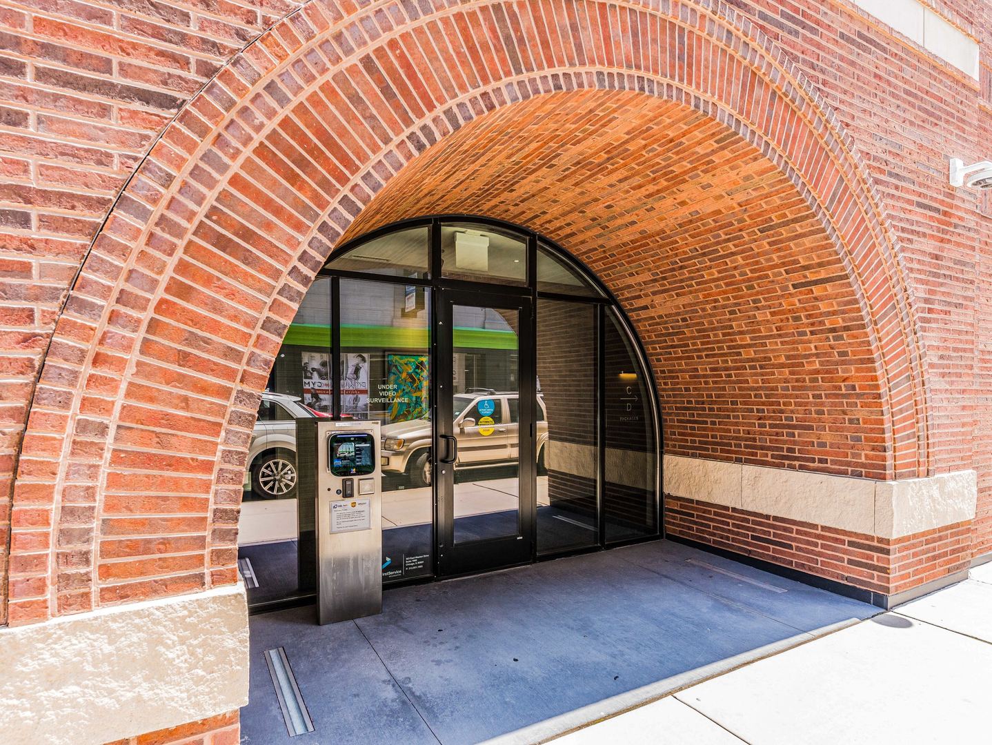 313 South Racine Avenue, Unit 2B Chicago, IL 60607 - Photo 2 of 29