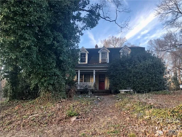 $650,000 | 605 Dallas Stanley Highway, Dallas, NC 28034