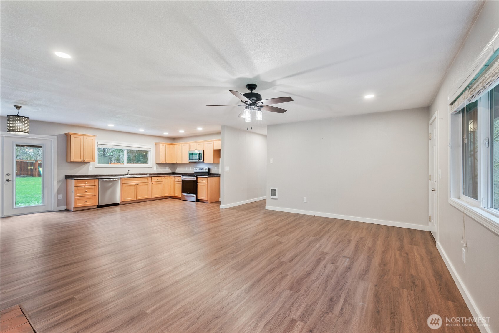 123 Haryu Road Longview, WA 98632 - Photo 5 of 36