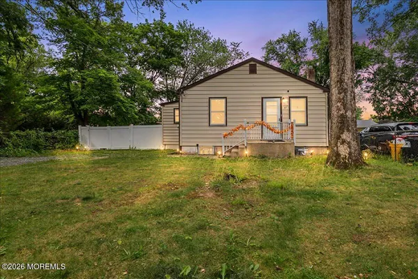 $2,300 | 61 Cooney Avenue, Hamilton, NJ 08619