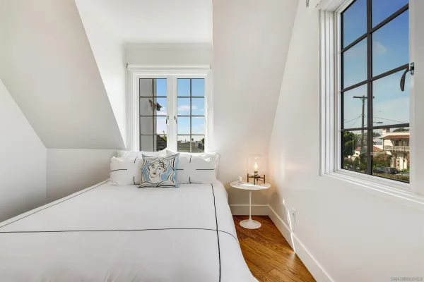 $20,000 | 7135 Olivetas Avenue, La Jolla, CA 92037