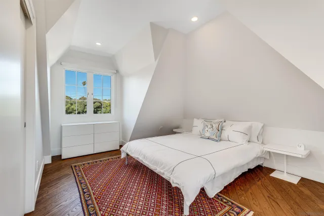 $20,000 | 7135 Olivetas Avenue, La Jolla, CA 92037