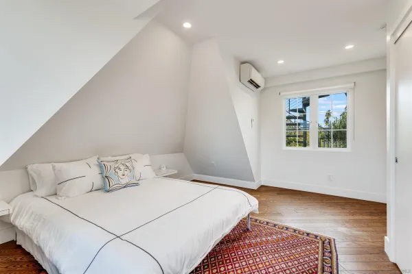 $20,000 | 7135 Olivetas Avenue, La Jolla, CA 92037