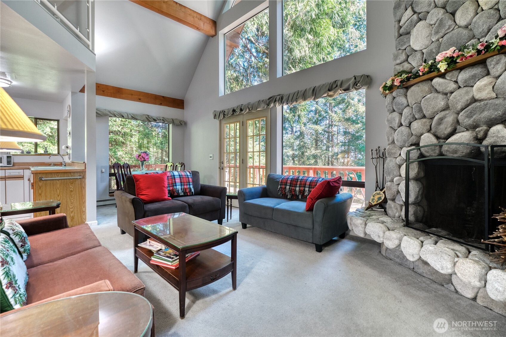 1881 Cliff Road Point Roberts, WA 98281 - Photo 5 of 36 Gallery Image 5