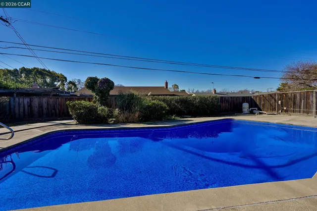 a view of a tennis court