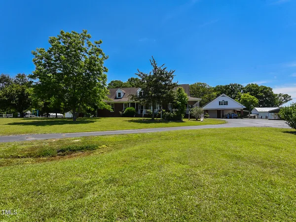 $750,000 | 2371 Highway 210, Smithfield, NC 27577