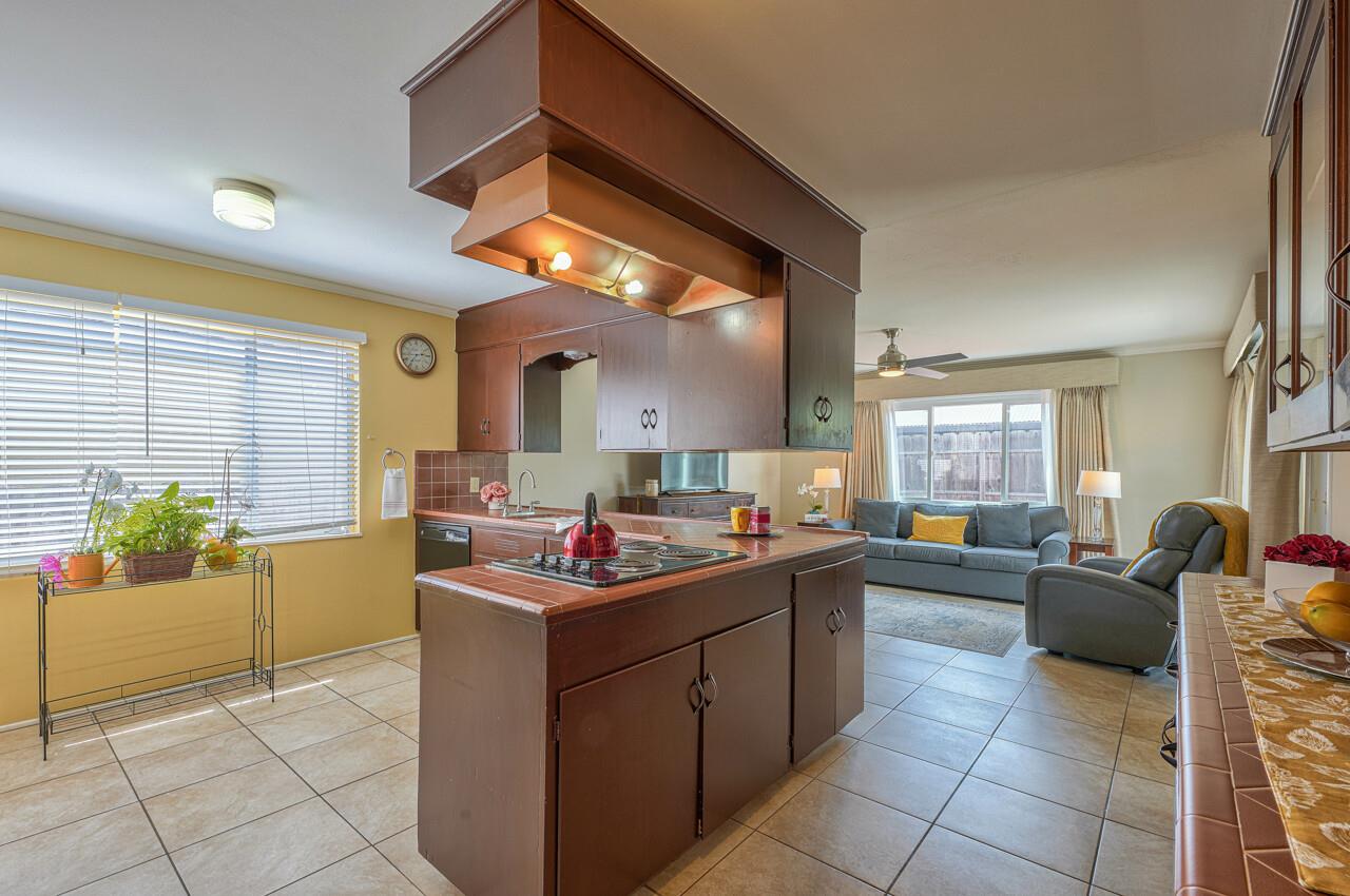 918 Junipero Way Salinas, CA 93901 - Photo 13 of 33 a view of a livingroom with furniture and window