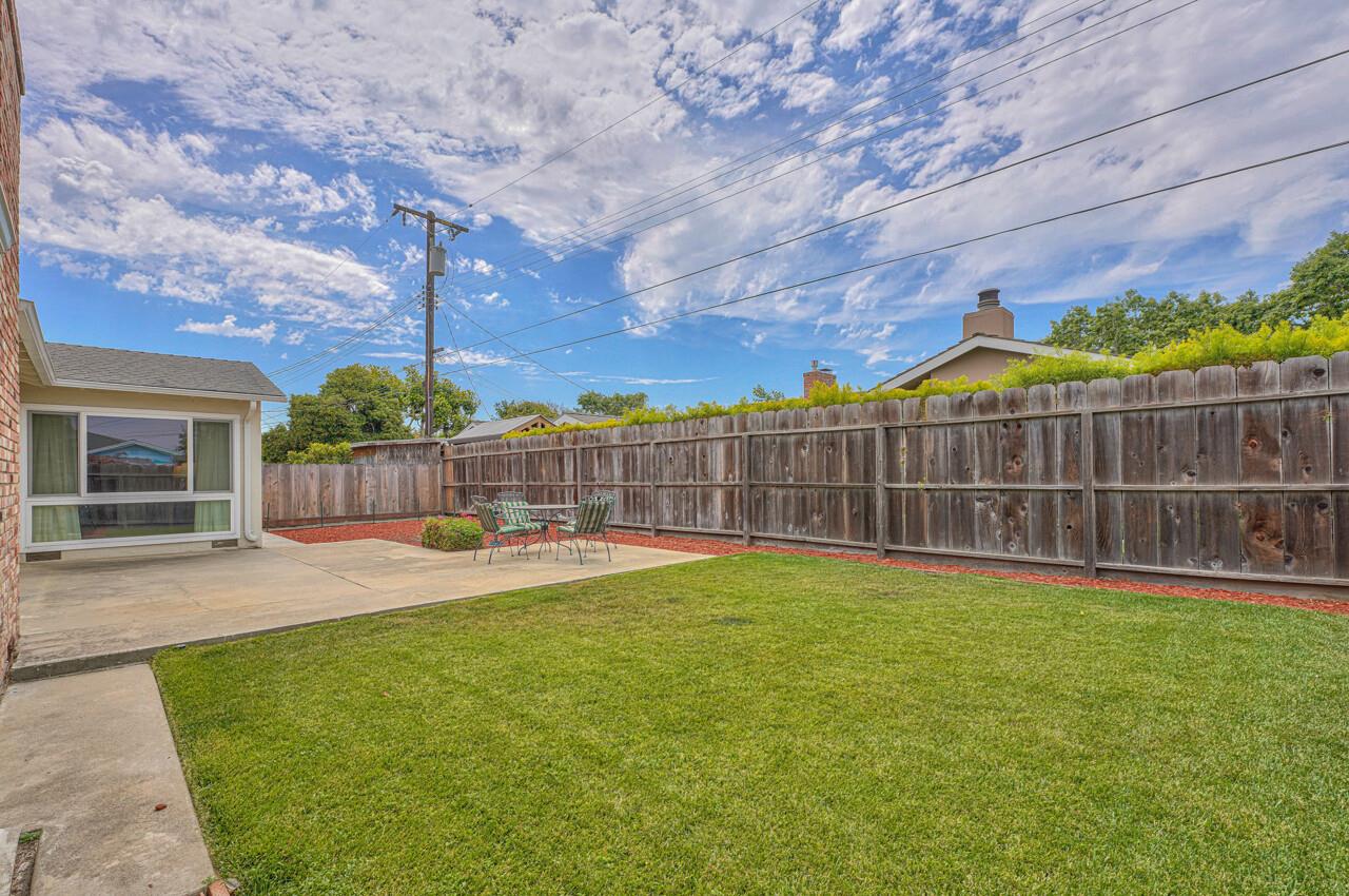 918 Junipero Way Salinas, CA 93901 - Photo 33 of 33 a view of a garden with a slide