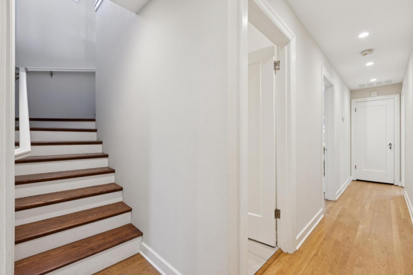 1227 Rhus Street San Mateo, CA 94402 - Photo 25 of 58 Gallery Image 25