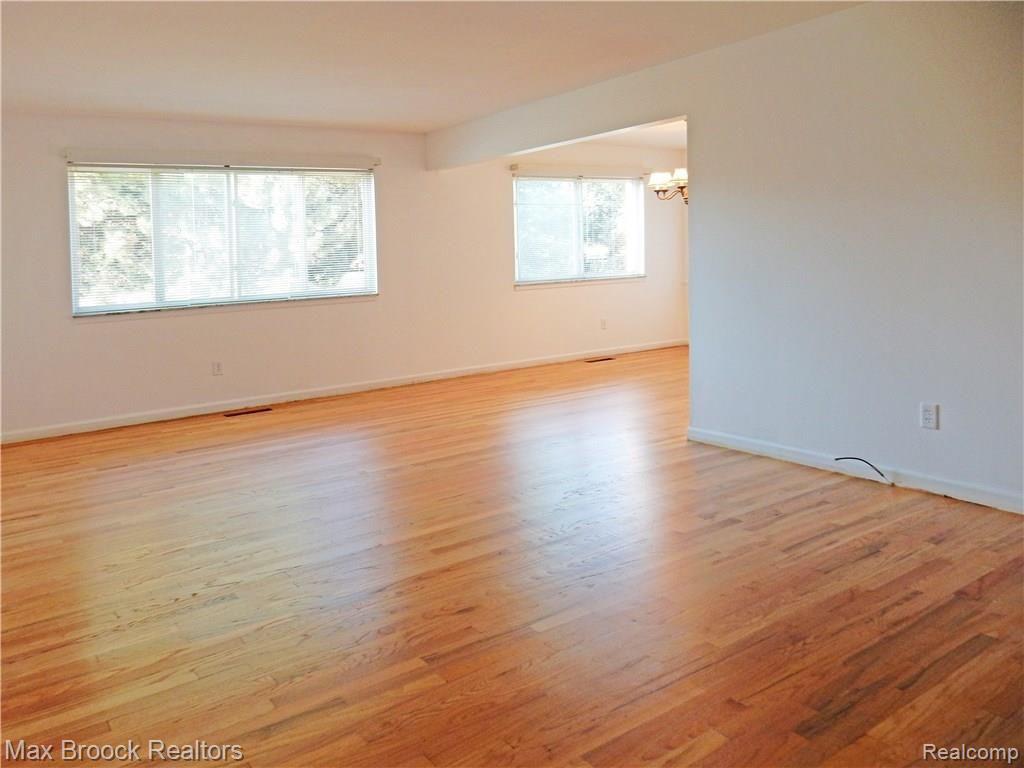 801 West Long Lake Road, Unit 1 Bloomfield Hills, MI 48302 - Photo 7 of 18