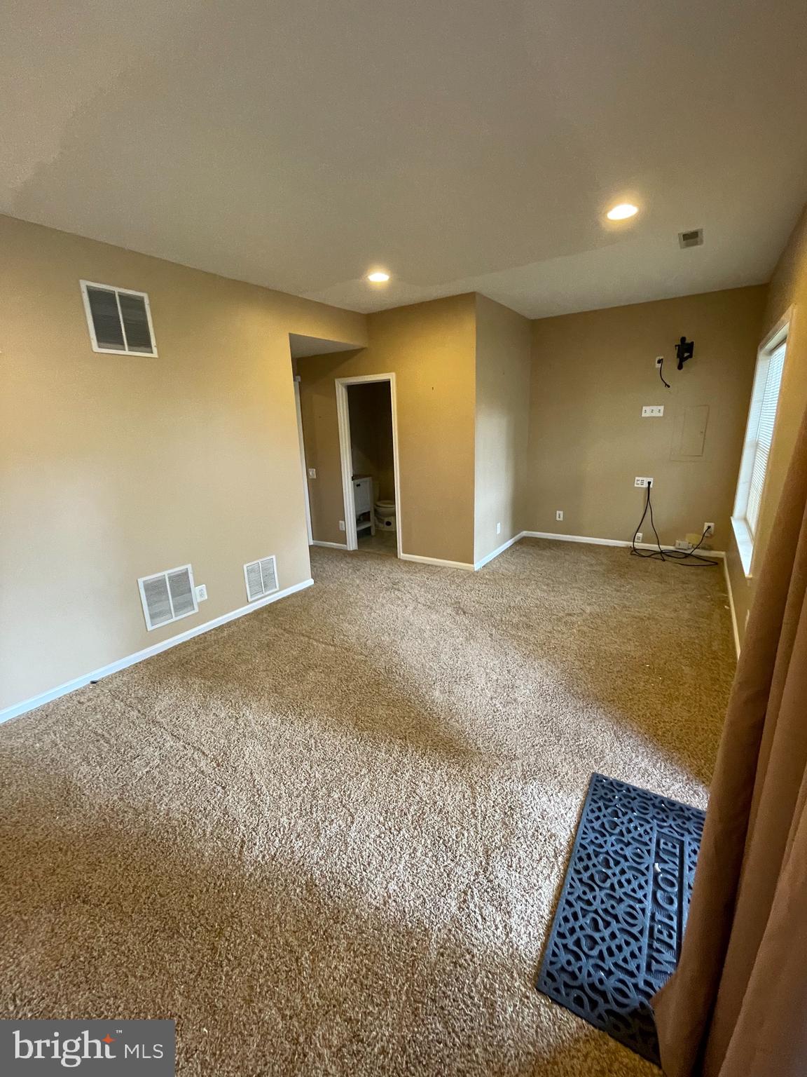 22464 Maison Carree Square Ashburn, VA 20148 - Photo 13 of 15