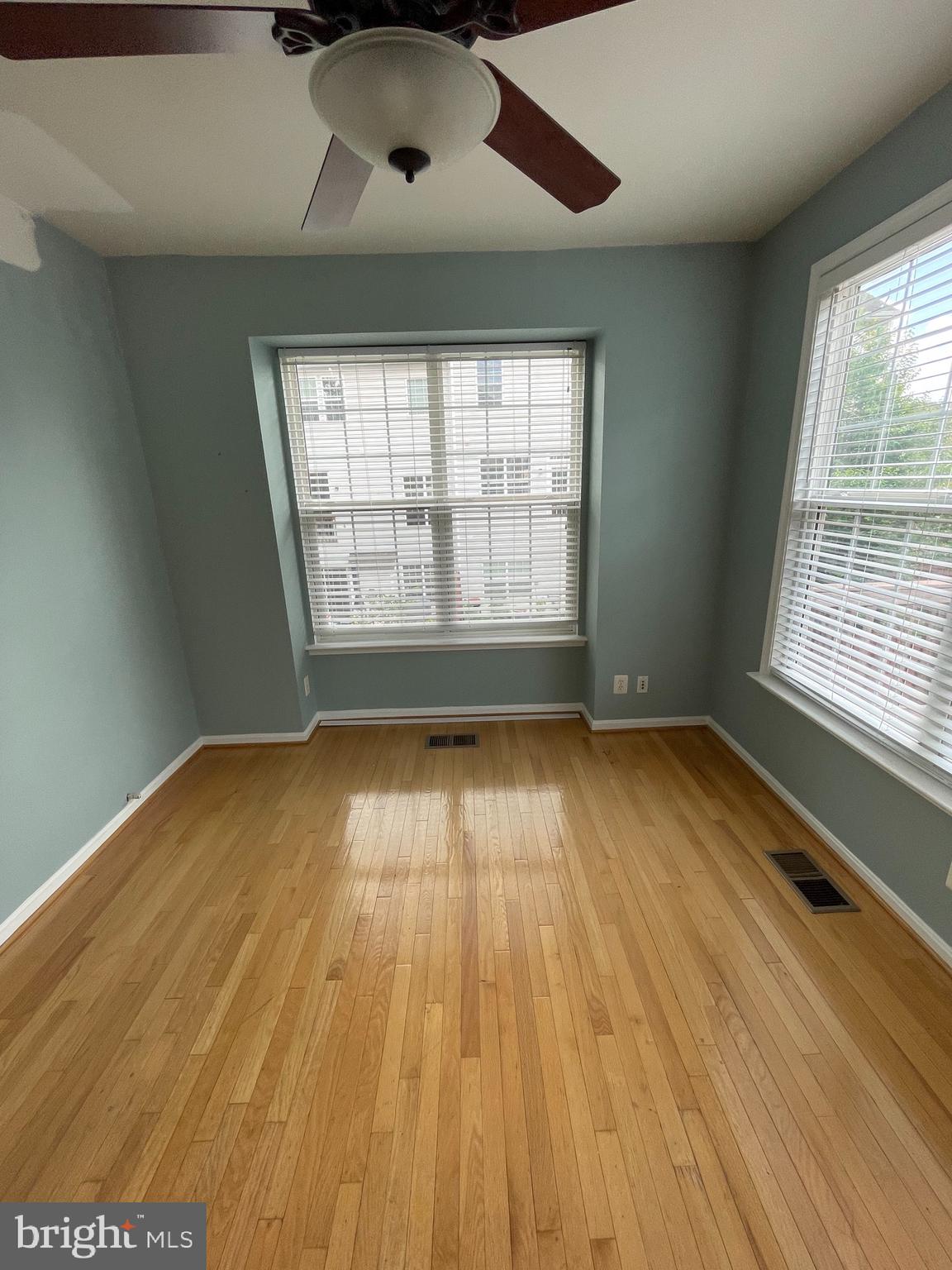 22464 Maison Carree Square Ashburn, VA 20148 - Photo 6 of 15