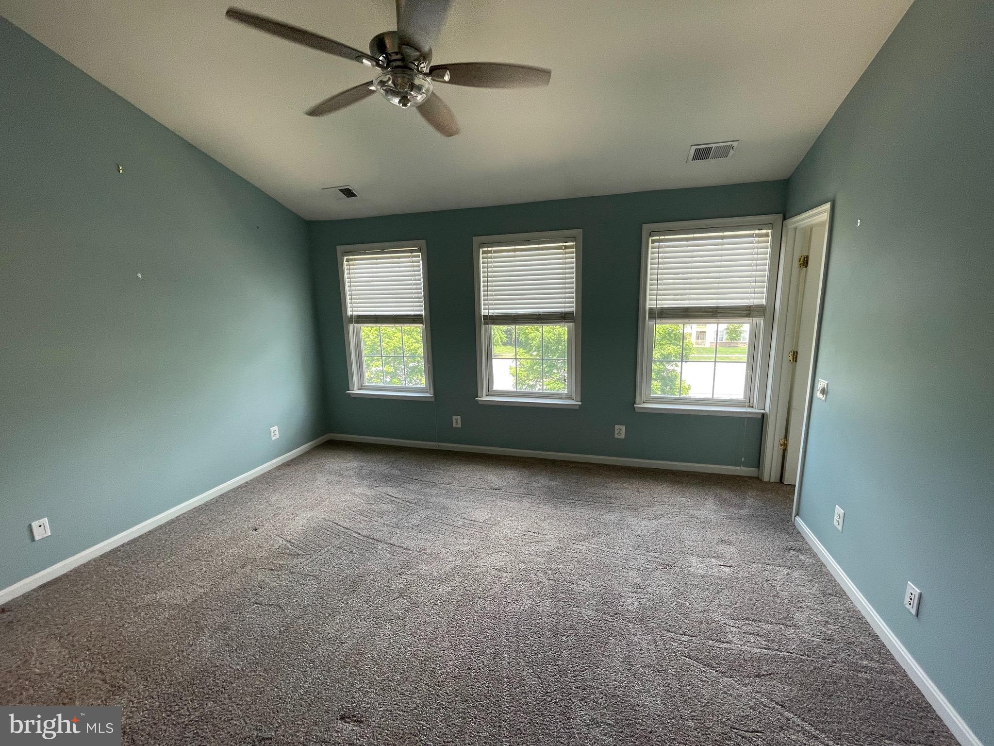 22464 Maison Carree Square Ashburn, VA 20148 - Photo 7 of 15