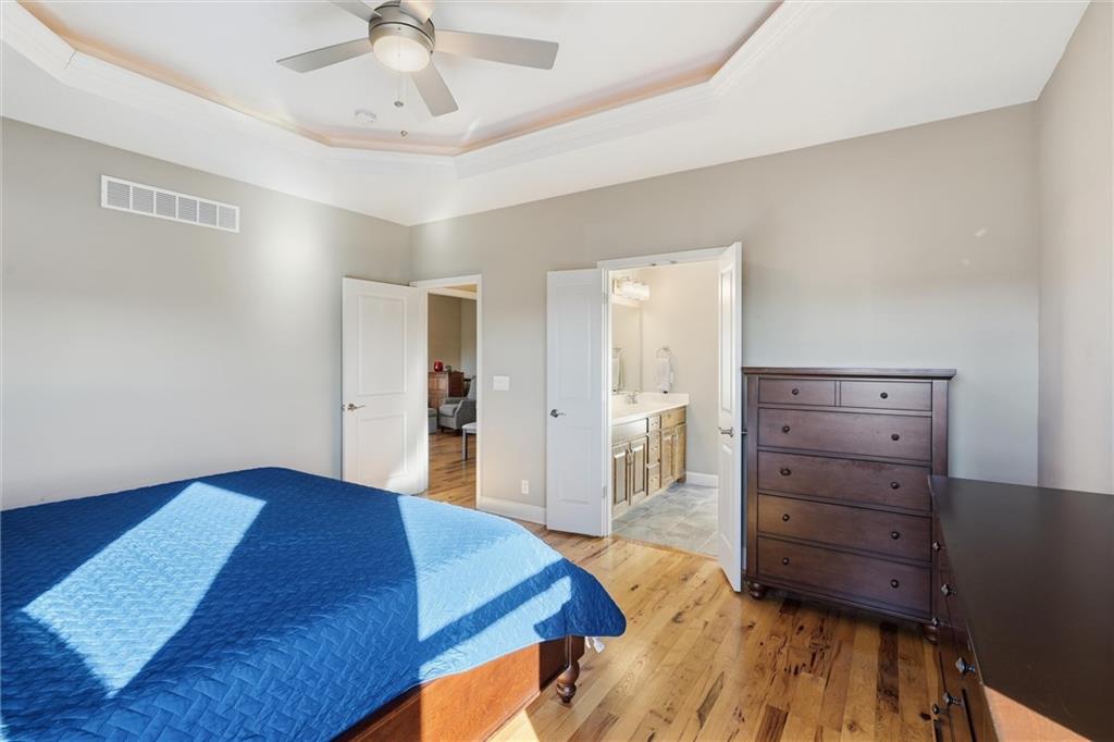 804 South Washington Street Raymore, MO 64083 - Photo 17 of 48