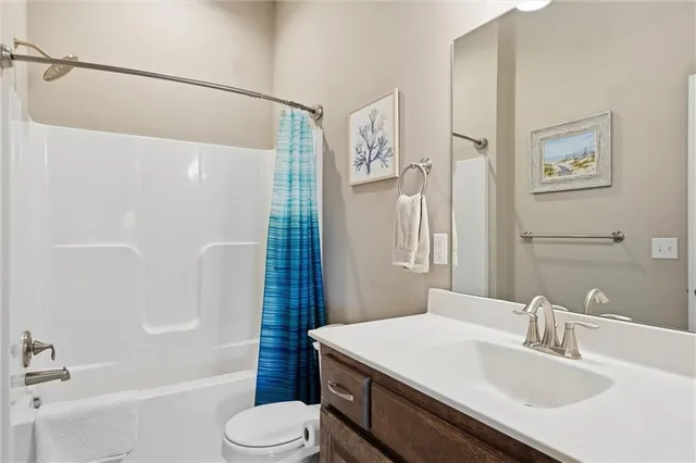 $440,000 | 804 South Washington Street, Raymore, MO 64083