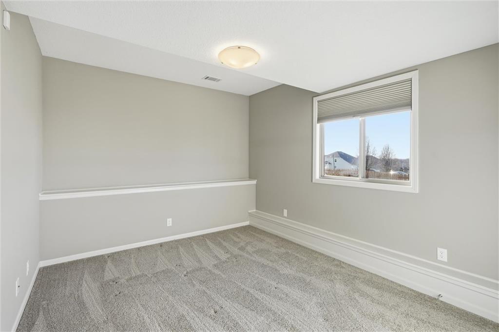 804 South Washington Street Raymore, MO 64083 - Photo 26 of 48