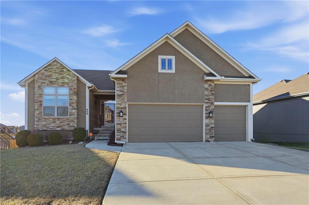 804 South Washington Street Raymore, MO 64083 - Photo 3 of 48