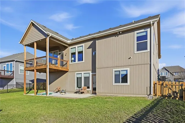 $440,000 | 804 South Washington Street, Raymore, MO 64083