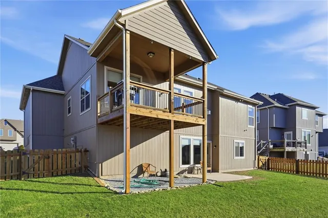 $440,000 | 804 South Washington Street, Raymore, MO 64083