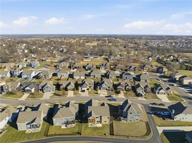 $440,000 | 804 South Washington Street, Raymore, MO 64083