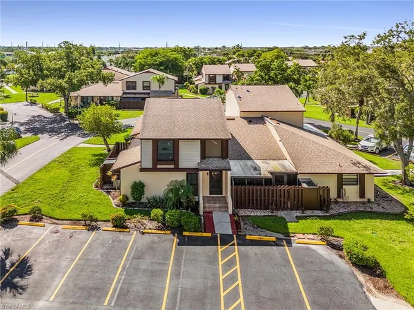 $175,000 | 703 Southeast 12th Avenue, Unit 69, Cape Coral, FL 33990