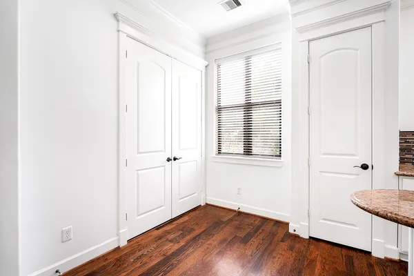 $445,000 | 612 West 27th Street, Houston, TX 77008