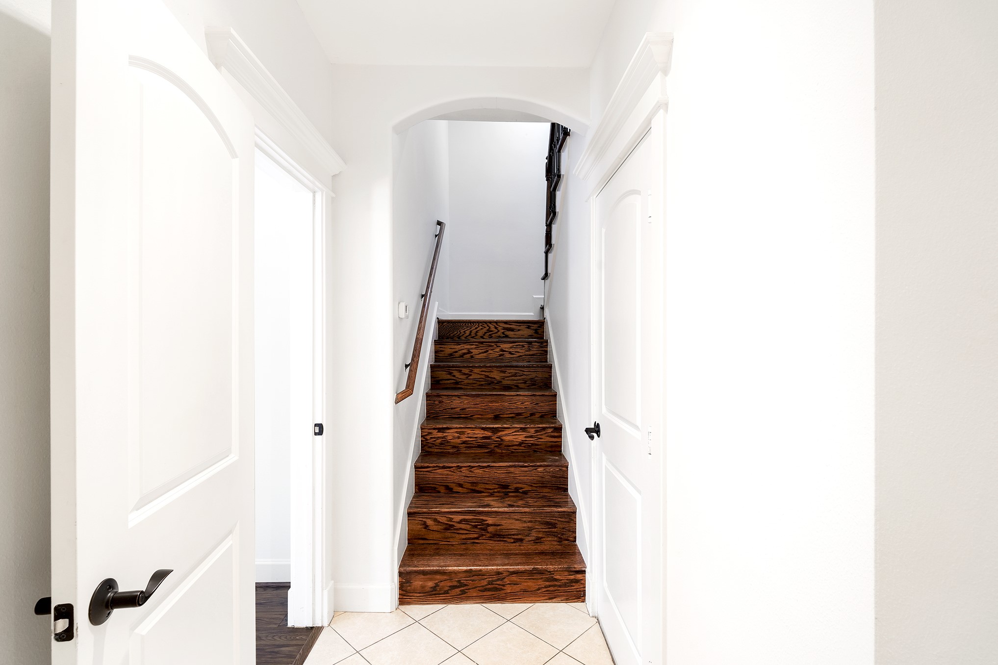 612 West 27th Street Houston, TX 77008 - Photo 9 of 36 a view of entryway