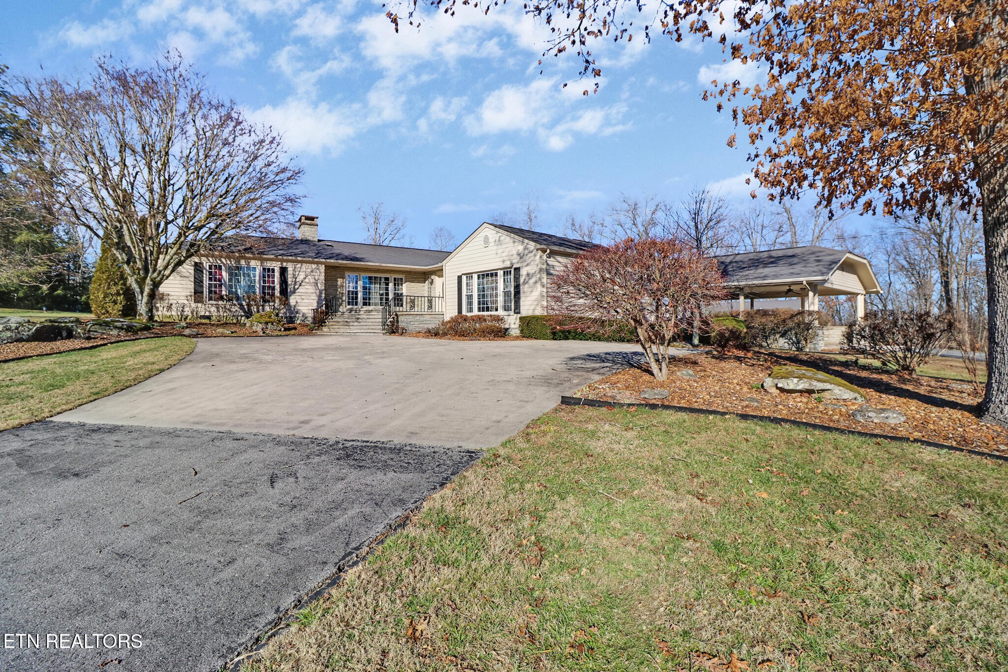 233 Morgan Road Crossville, TN 38555 - Photo 3 of 57