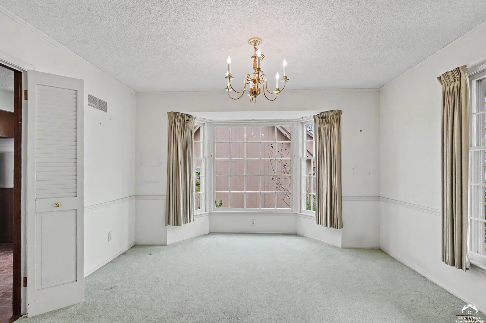 2909 Topeka Lane Lawrence, KS 66047 - Photo 13 of 38