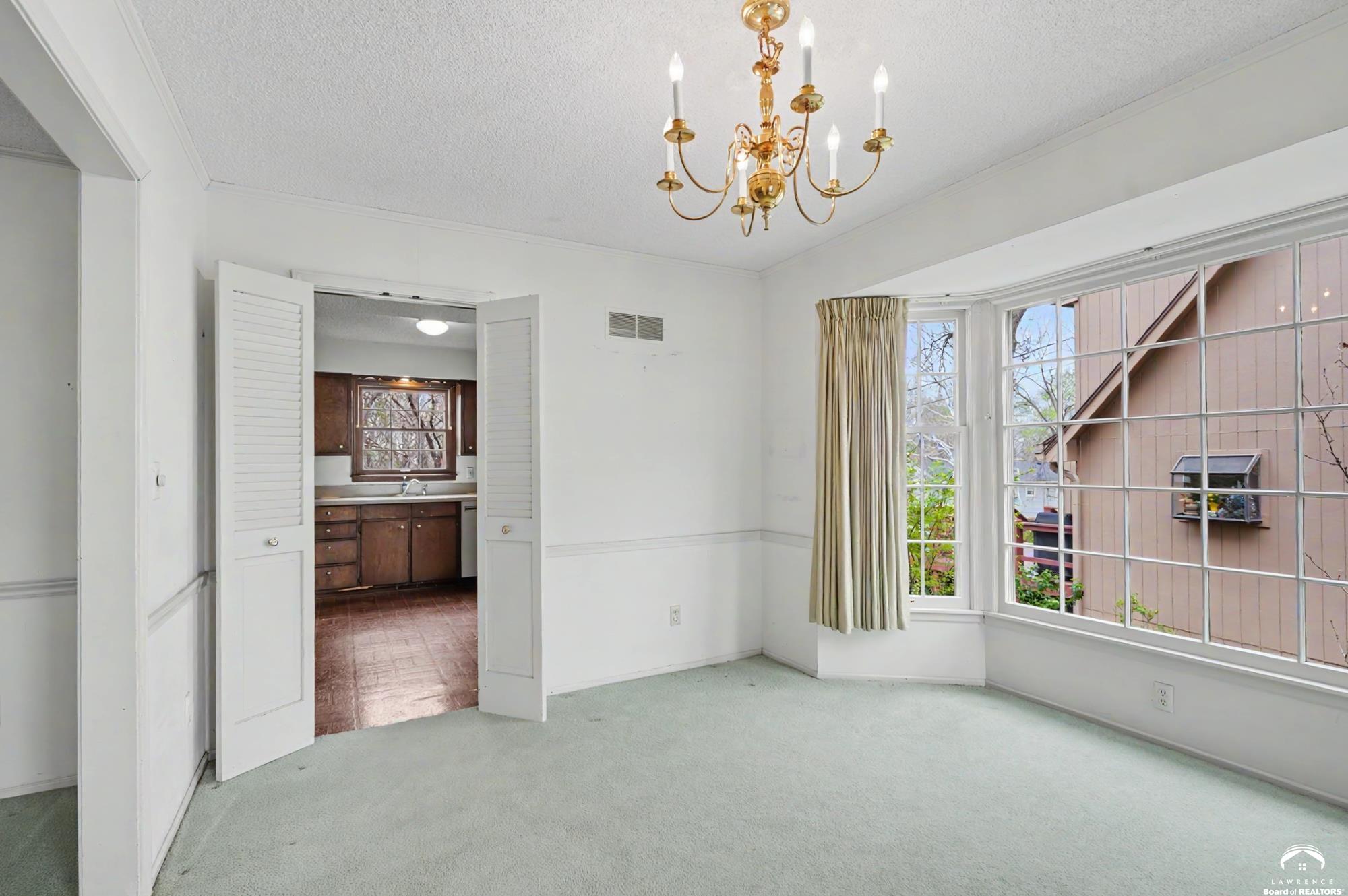 2909 Topeka Lane Lawrence, KS 66047 - Photo 2 of 38