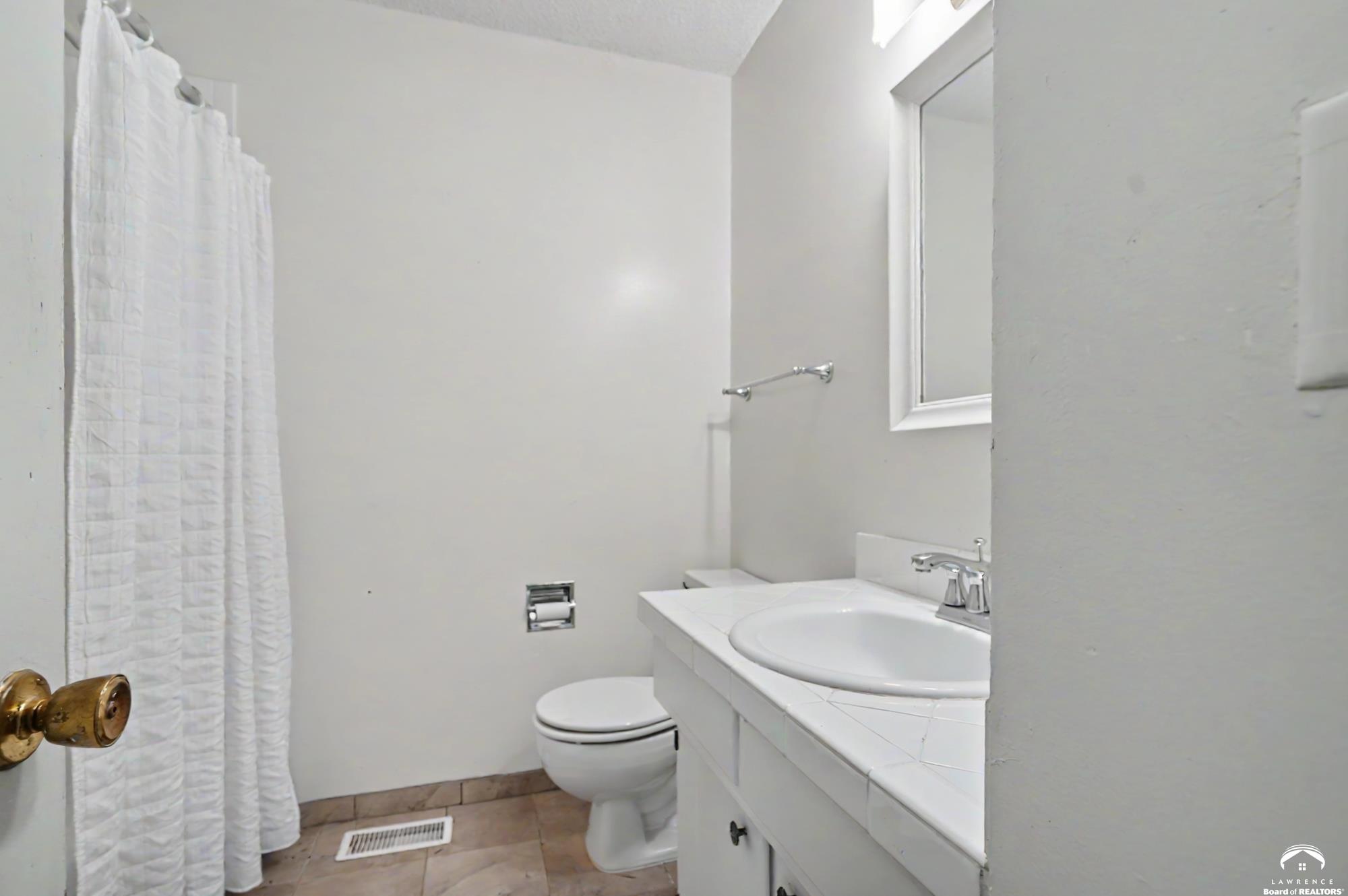 2909 Topeka Lane Lawrence, KS 66047 - Photo 21 of 38