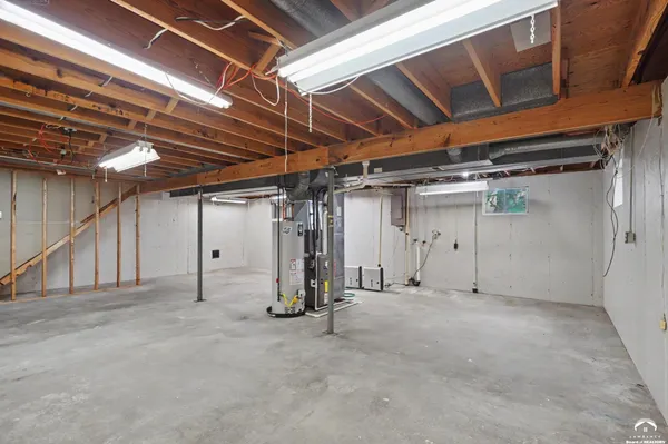 $295,000 | 2909 Topeka Lane, Lawrence, KS 66047