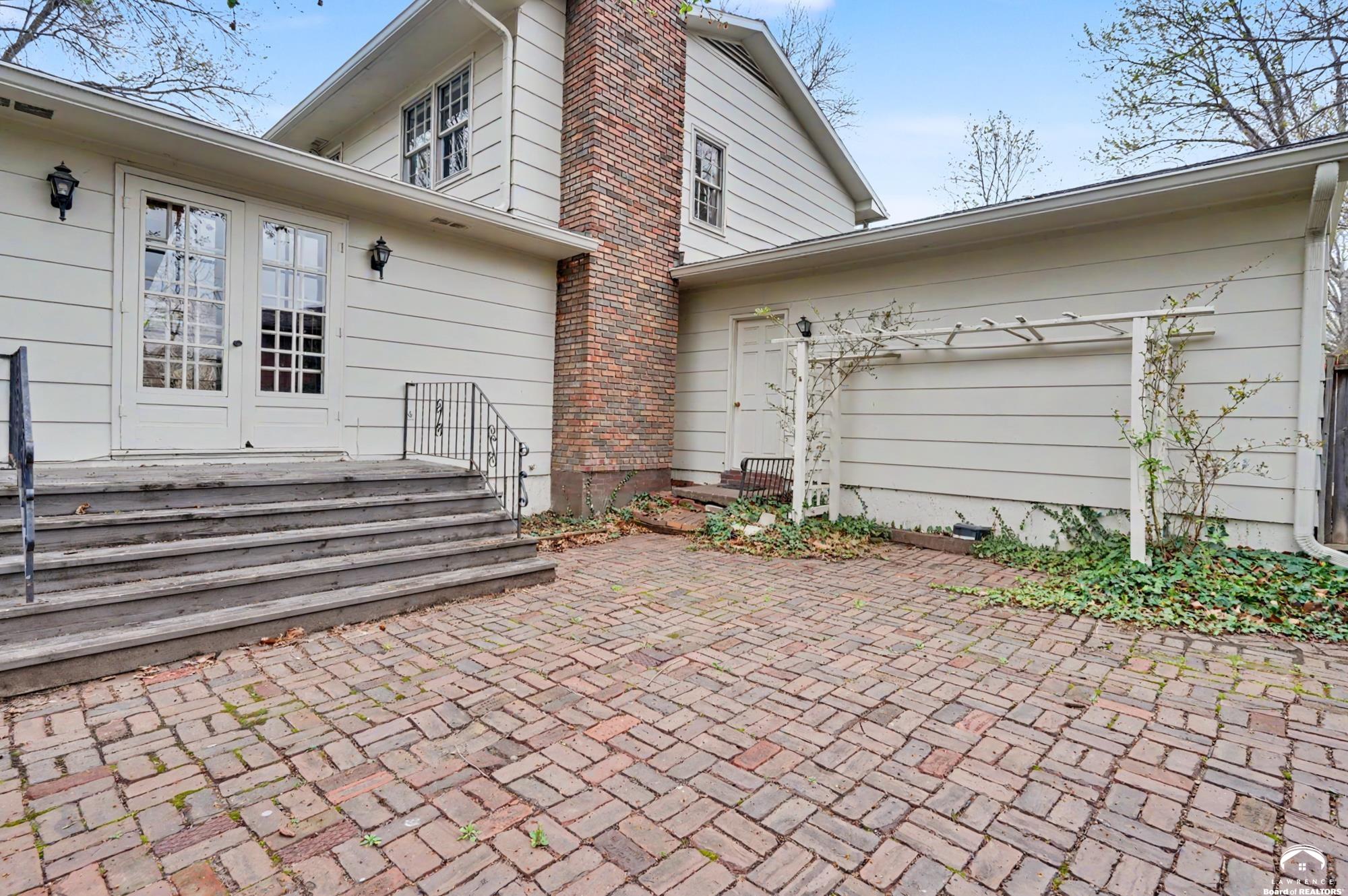 2909 Topeka Lane Lawrence, KS 66047 - Photo 29 of 38