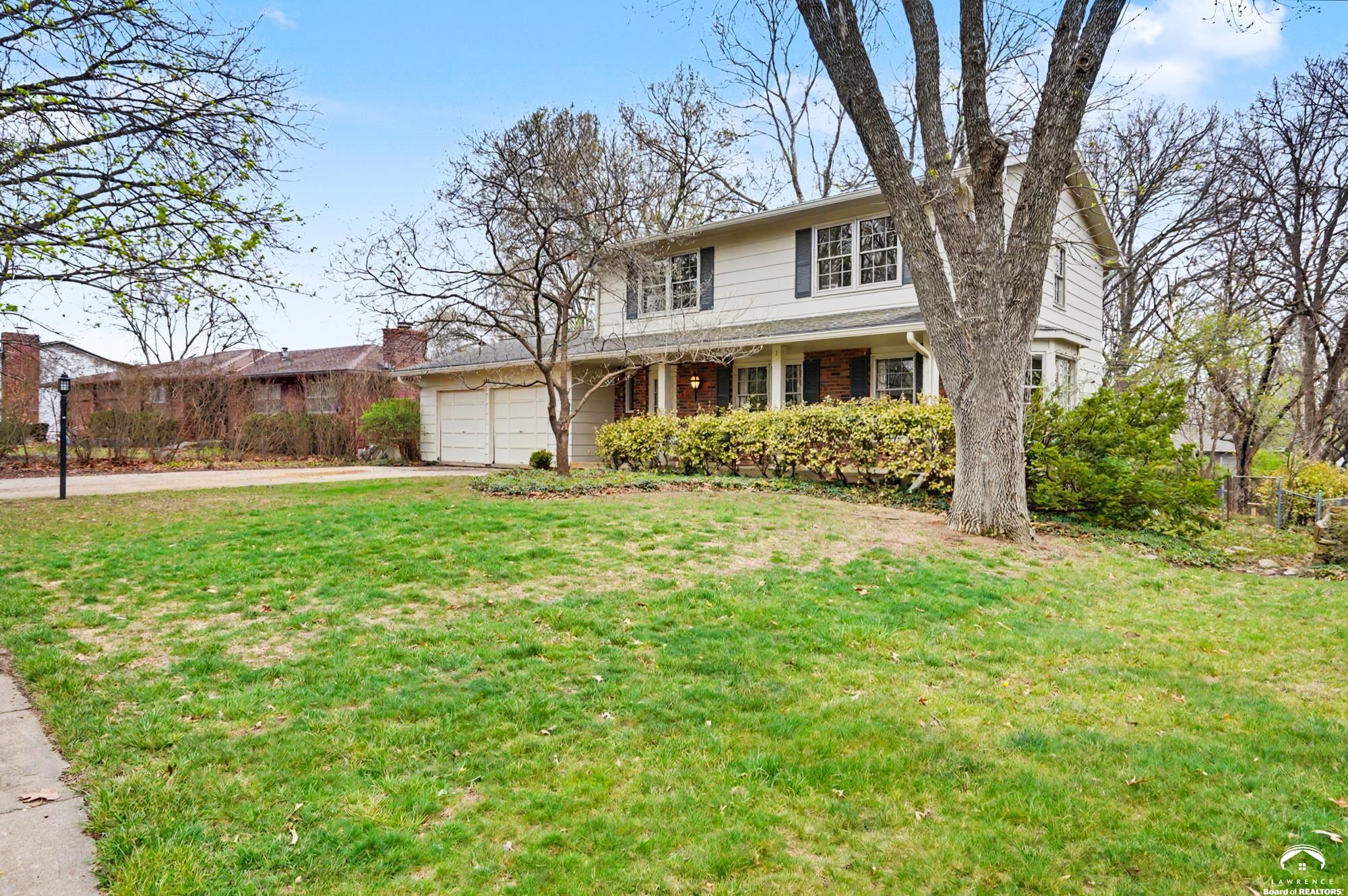 2909 Topeka Lane Lawrence, KS 66047 - Photo 3 of 38
