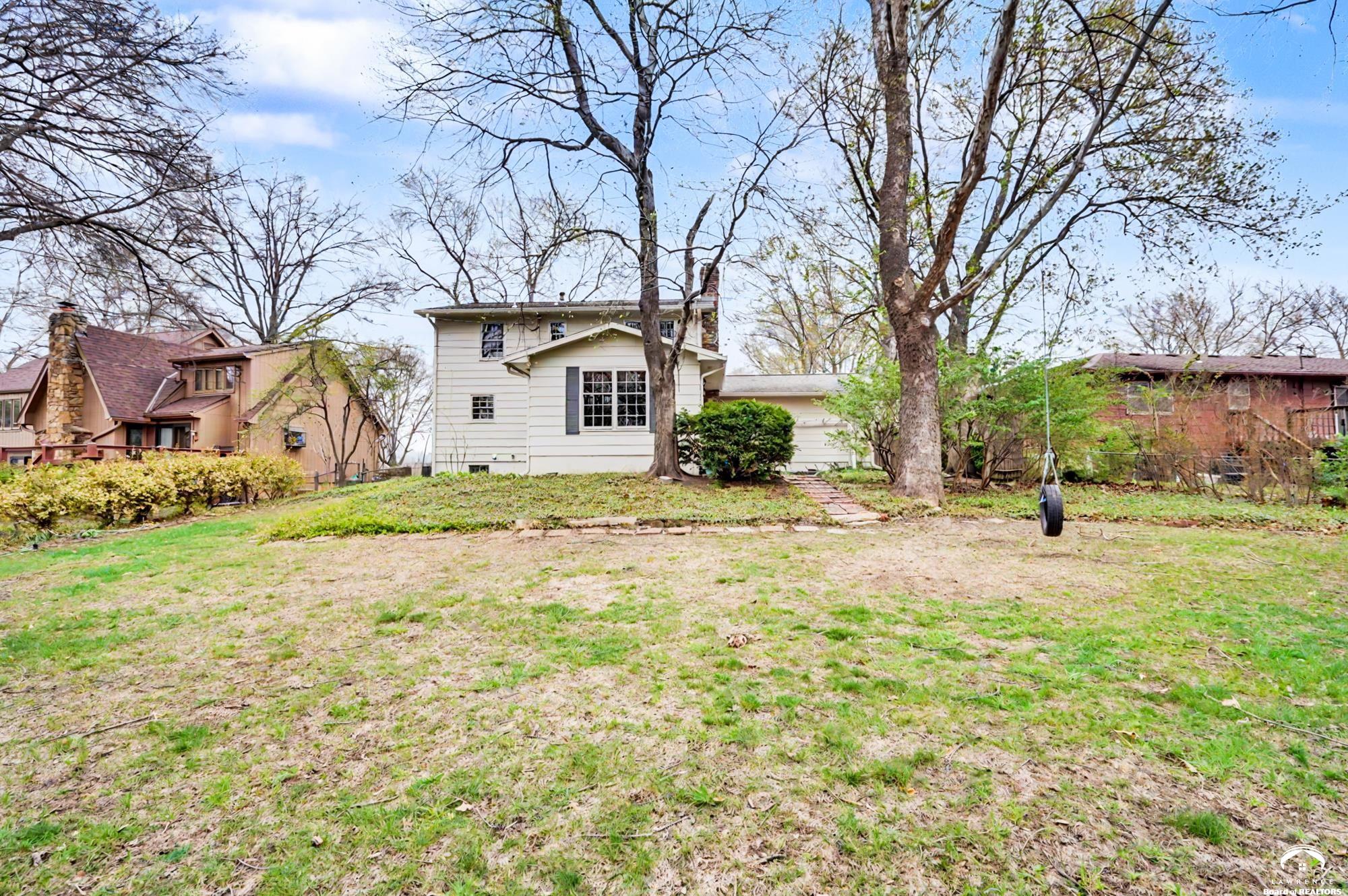 2909 Topeka Lane Lawrence, KS 66047 - Photo 32 of 38
