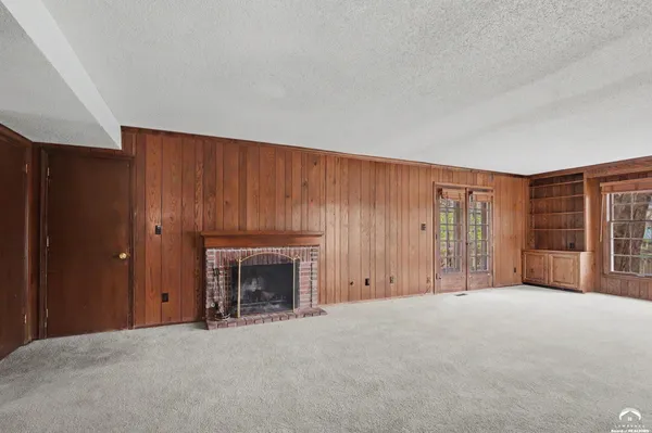 $295,000 | 2909 Topeka Lane, Lawrence, KS 66047