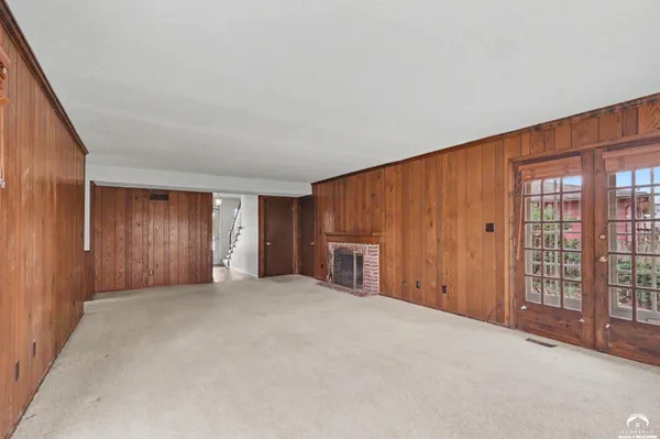 $295,000 | 2909 Topeka Lane, Lawrence, KS 66047
