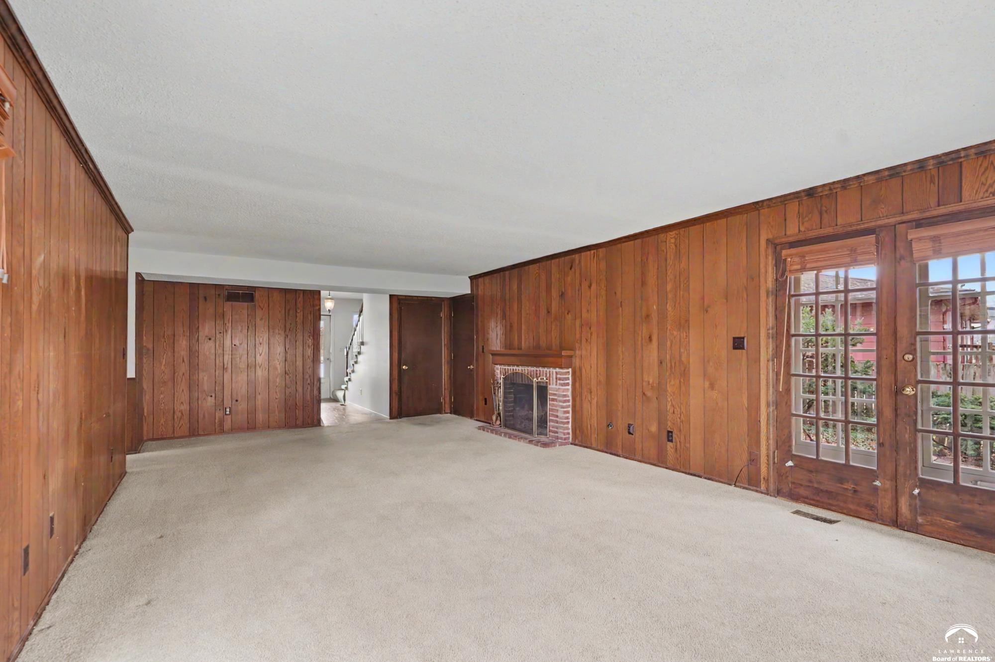 2909 Topeka Lane Lawrence, KS 66047 - Photo 9 of 38