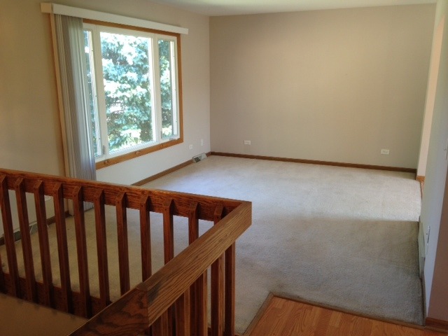 2215 Savannah Road Elgin, IL 60123 - Photo 4 of 24