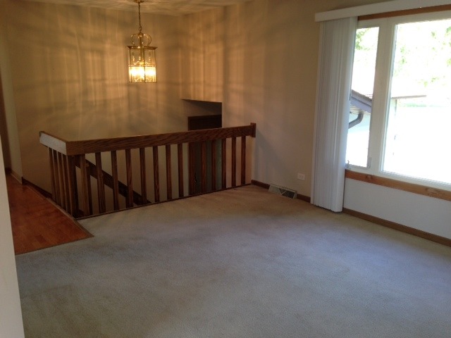 2215 Savannah Road Elgin, IL 60123 - Photo 5 of 24