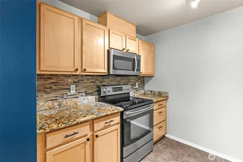 $400,000 | 6137 Hazel Loop Southeast, Unit A8, Auburn, WA 98092