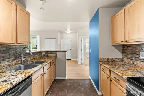 $400,000 | 6137 Hazel Loop Southeast, Unit A8, Auburn, WA 98092