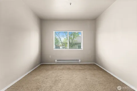 $400,000 | 6137 Hazel Loop Southeast, Unit A8, Auburn, WA 98092