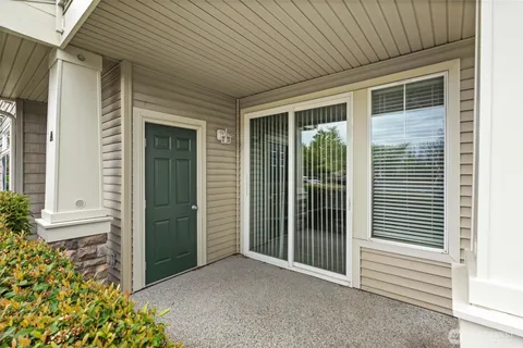 $400,000 | 6137 Hazel Loop Southeast, Unit A8, Auburn, WA 98092