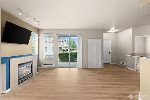 $400,000 | 6137 Hazel Loop Southeast, Unit A8, Auburn, WA 98092